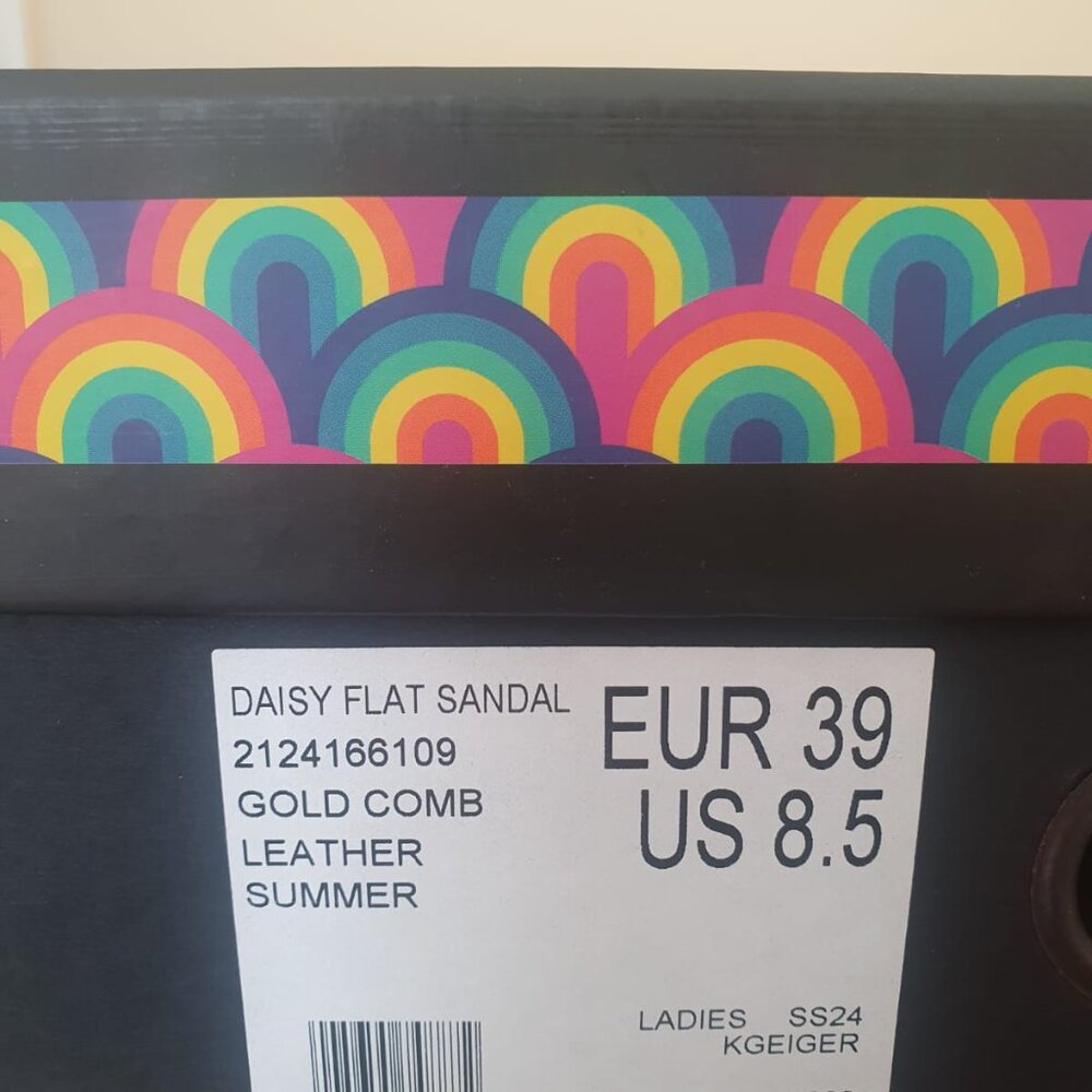 Sandal Kurt Geiger DAISY FLAT  Color: GOLD COMB  Size: 8.5, new, never worn - Picture 3 of 12